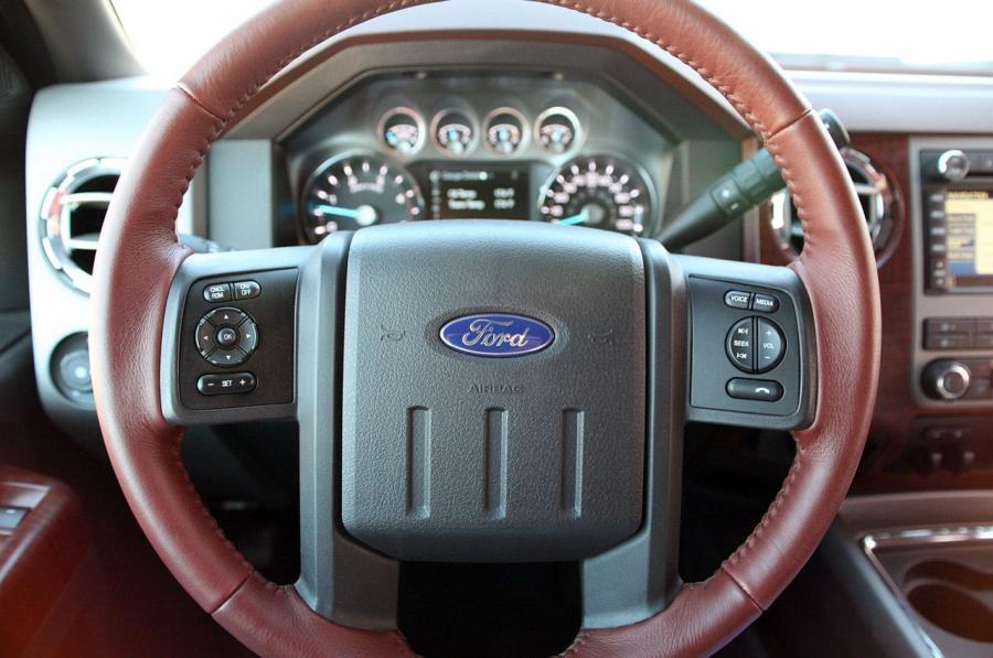  Ford F-Series Super Duty 2011 года  (фото 28 из 82)
